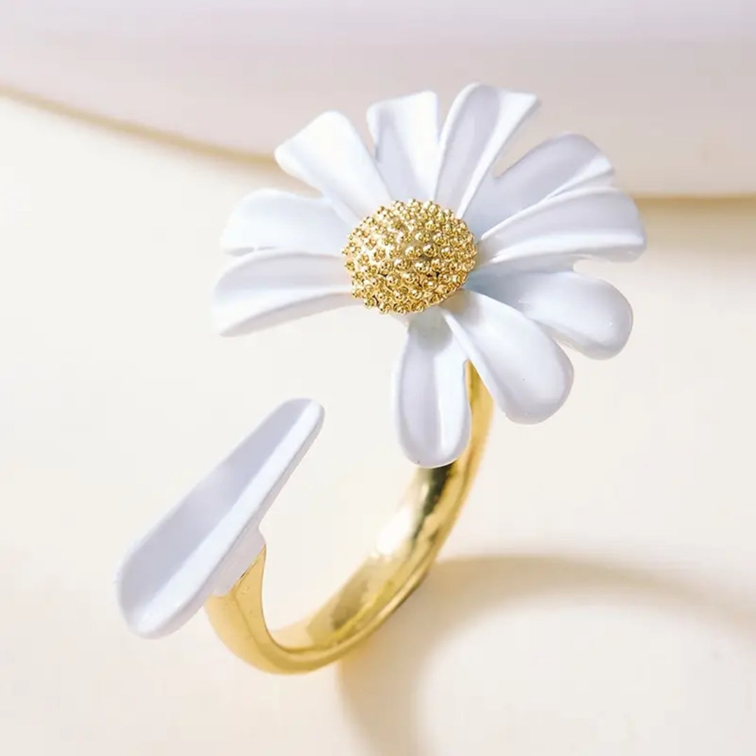 Daisy Gold Open Ring