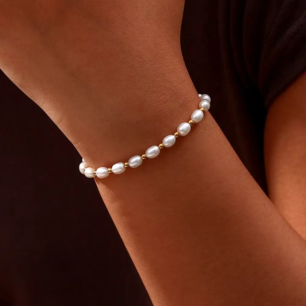 Classic Pearl and Gold Bracelet