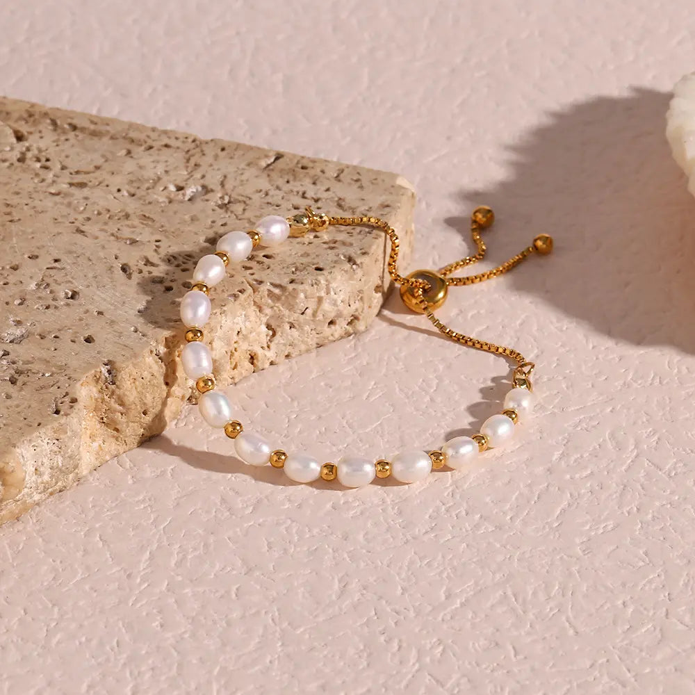 Classic Pearl and Gold Bracelet