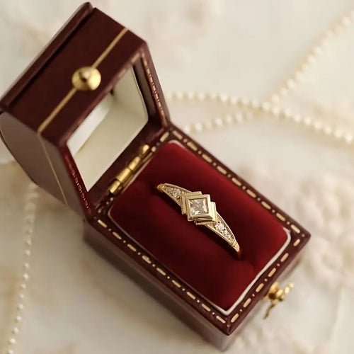Spark Elegant Gold Ring