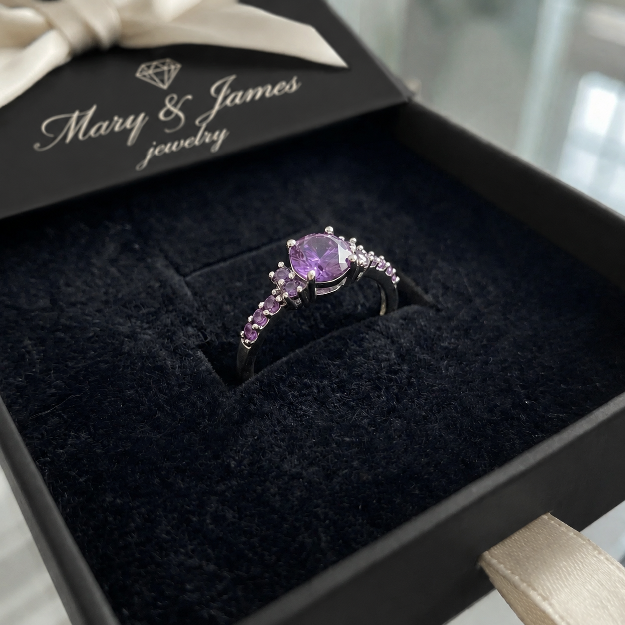 Celia Virelyn Ring | White Gold