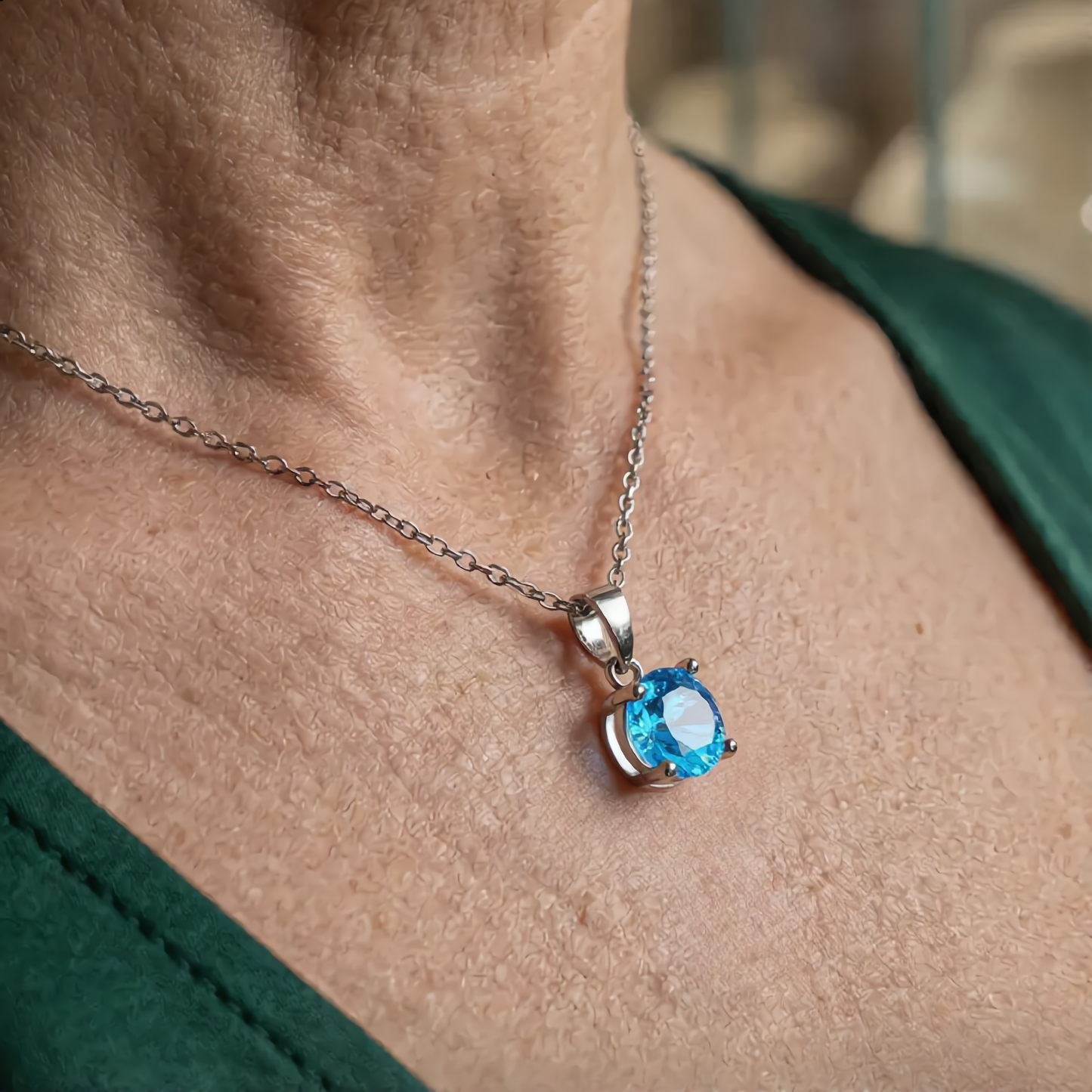 Round Blue Gem Pendant Necklace | Silver