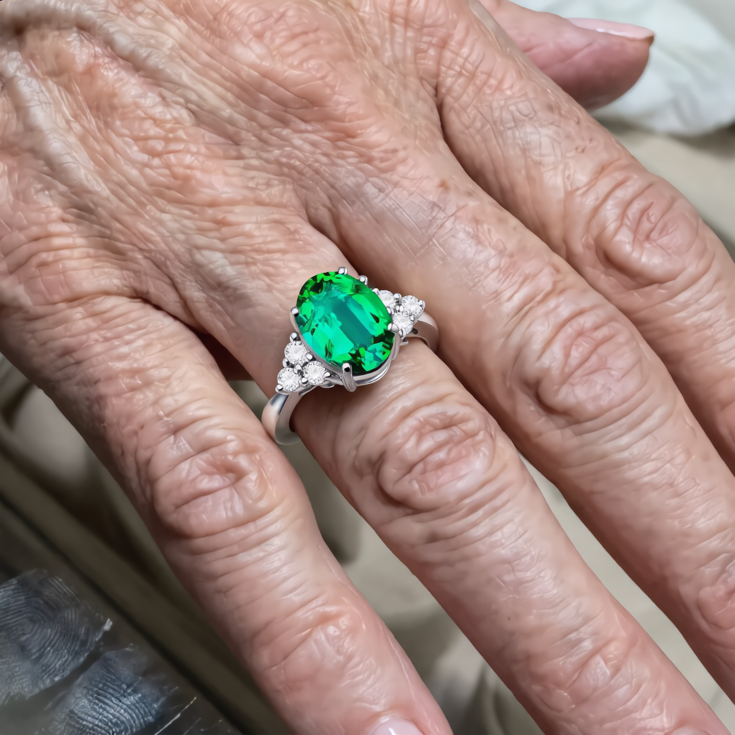 Emerald Sparkle Ring | Silver