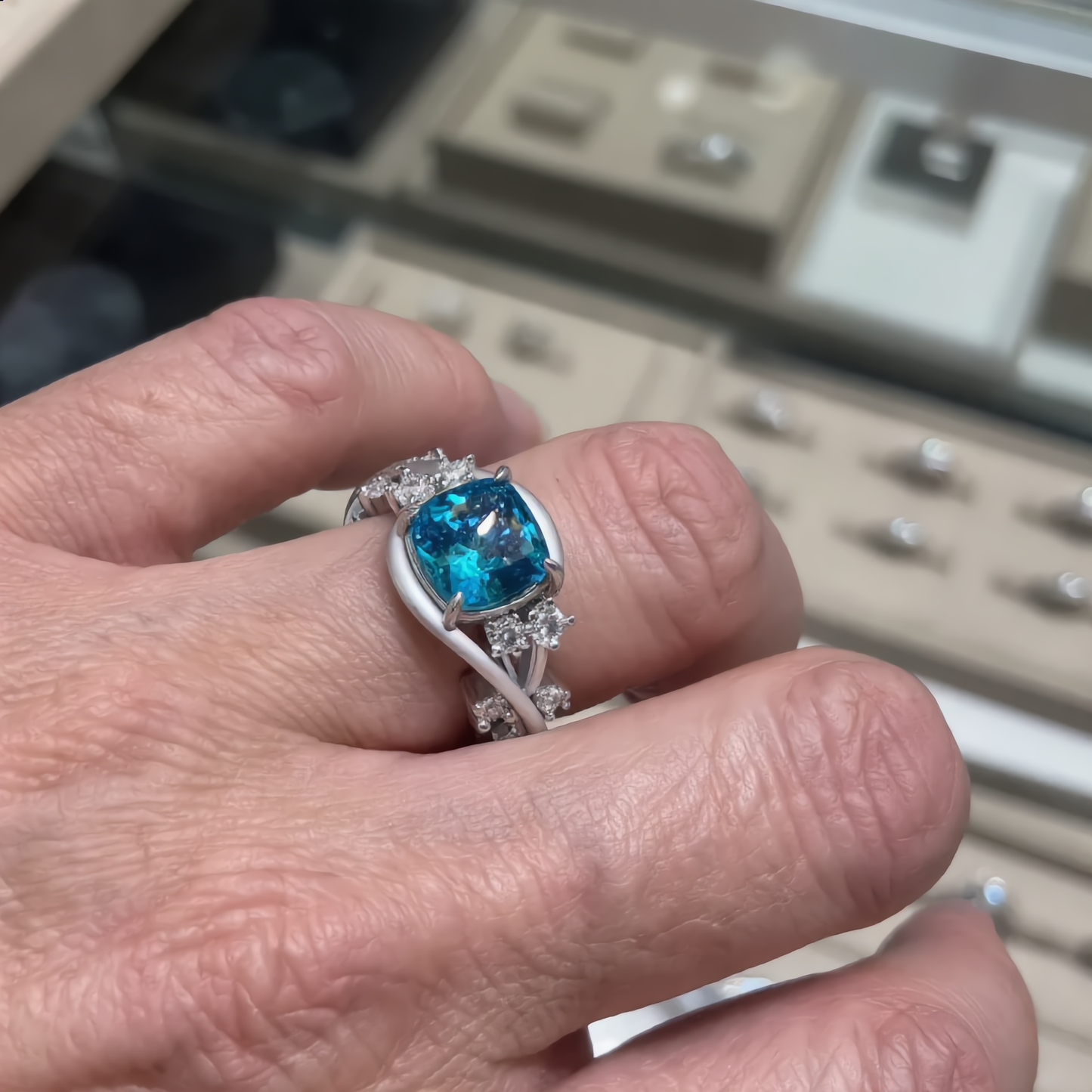 Ice Blossom Gem Ring | Silver