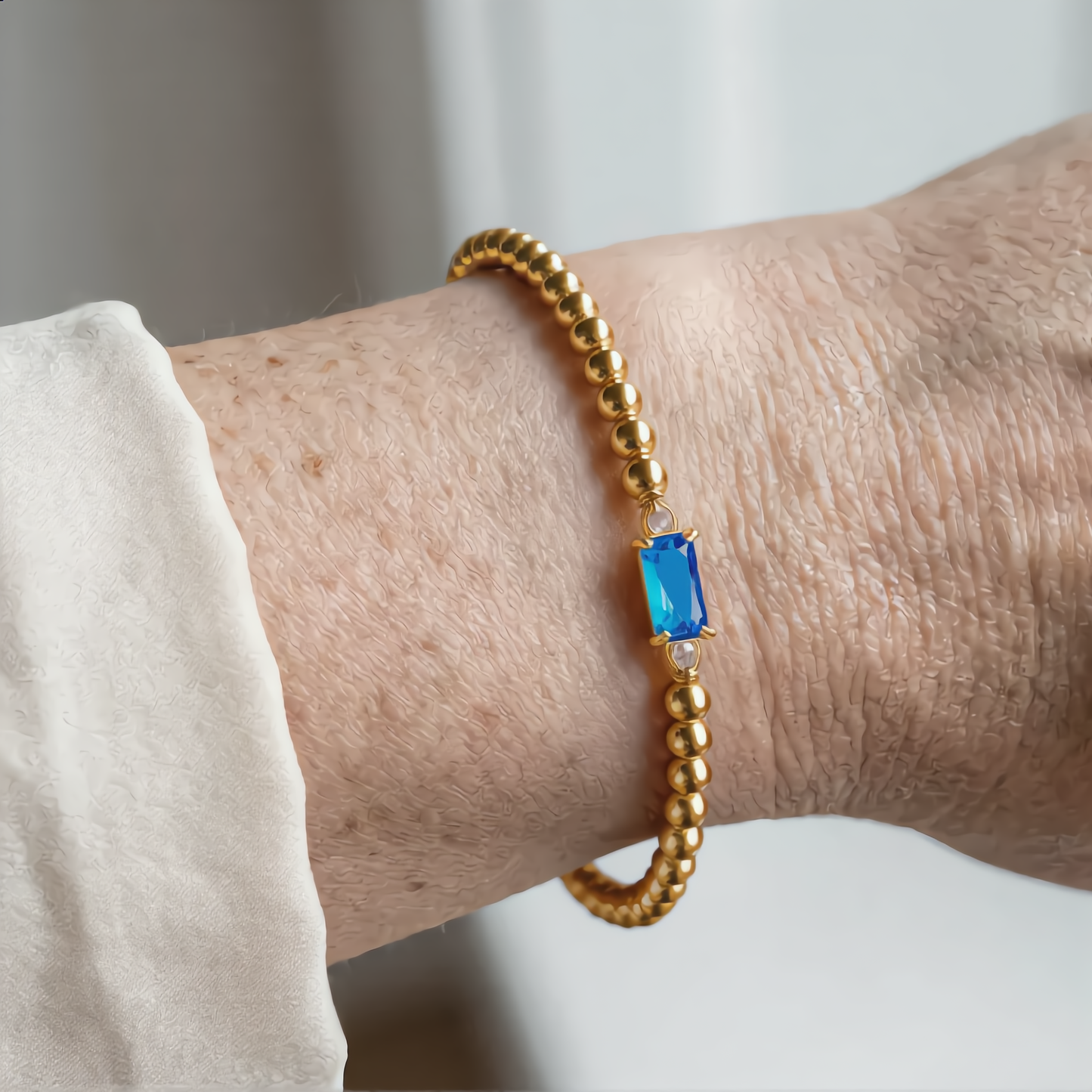 Luxury Bead Bracelet with Crystal | Gold