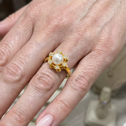 Elegant Pearl Floral Ring | Gold