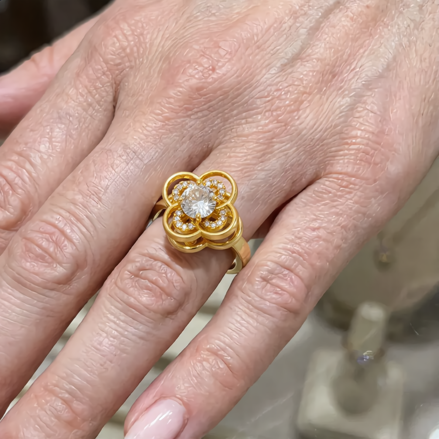 Luxury Rosette Design Ring  | Gold