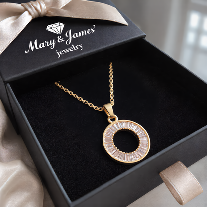 Radiant Circle Pendant Necklace | Gold