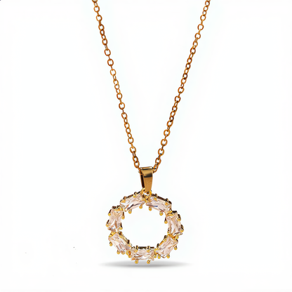 Elegant Wreath Pendant Necklace | Gold