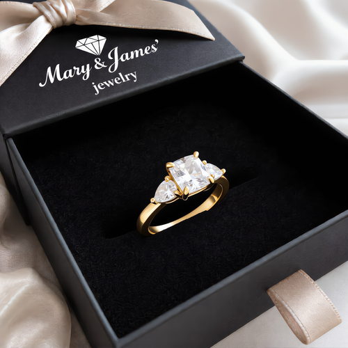 Elegant Three Faceted Stone Ring | Gold