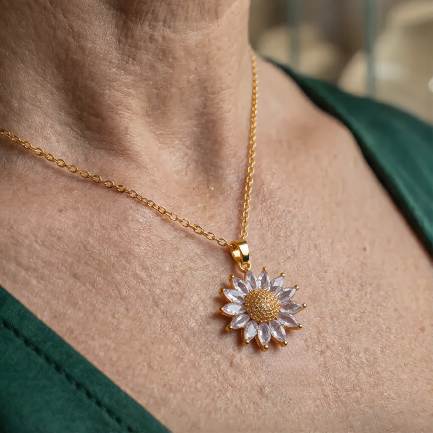 Elegant Sunflower Pendant Necklace | Gold
